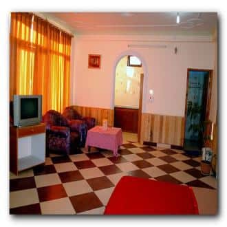 TG Stays Hillco Kullu Shawl Showroom, Manali 4